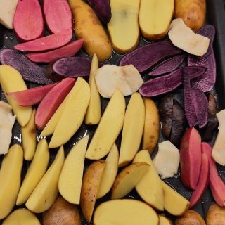 Na poslední letošní závoz jsme pro vás připravili bramborou specialitu. Mix několika druhů brambor- červené, fialové,...